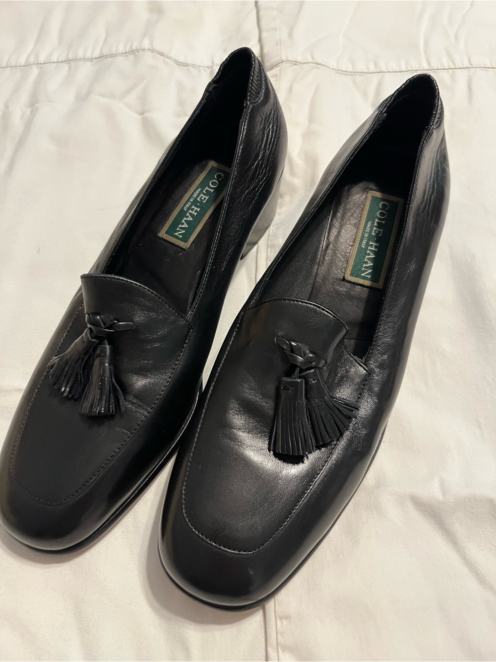 Women’s black tassel loafers NWOT